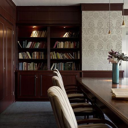 Hampshire Hotel - Newport Хуизен Екстериор снимка