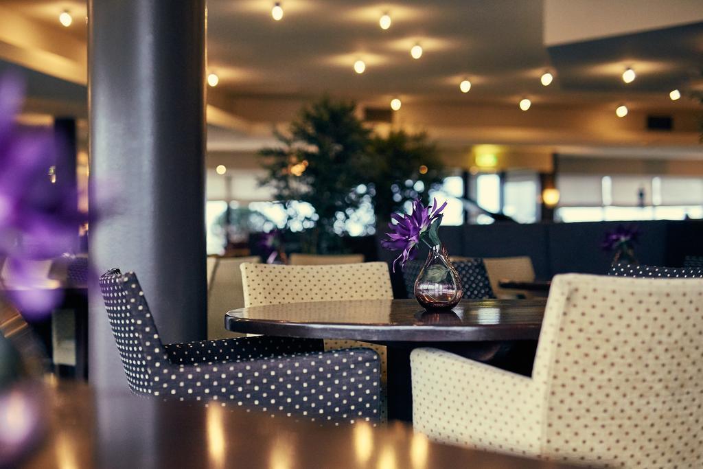 Hampshire Hotel - Newport Хуизен Екстериор снимка