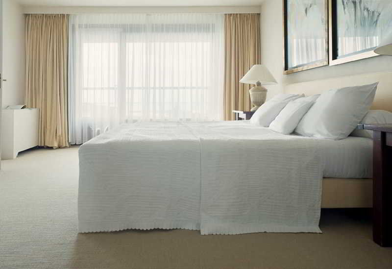 Hampshire Hotel - Newport Хуизен Екстериор снимка